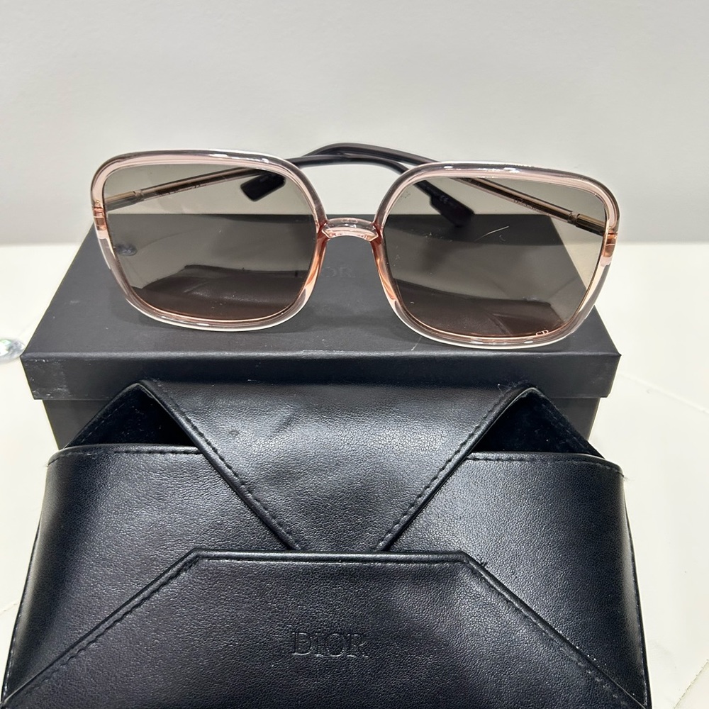 💥💯Oversized Christian Dior Shades Authentic